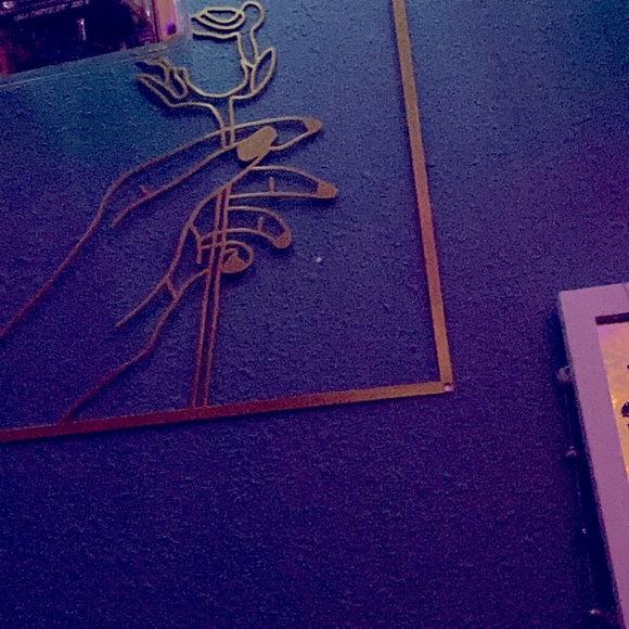 Wall Decor - Picture 1 of 2